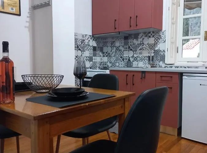 The Valkyries 2 * Leonídion